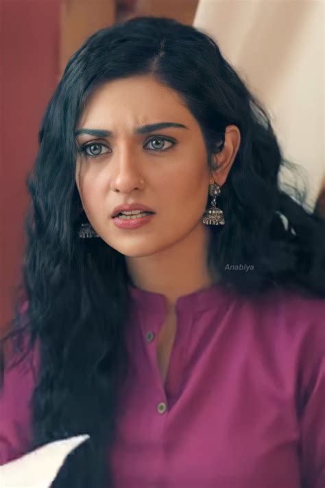 Pin by Dunkel Leben on WMVAC. Sarah Khan, سارہ خان | Bridal hair and