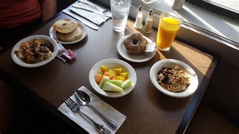 Very vegan-friendly hotel breakfast in SLC Utah : r/vegan