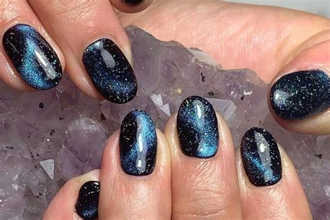 Get Festive with Winter Gel Nail Art: 10 Designs to Elevate Your ...