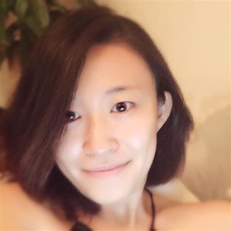 Stella Dou – Medium
