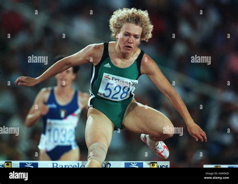 TATYANA LEDOVSKAYA 400 METRE HURDLES 03 August 1992 Stock Photo ...