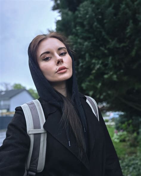 Malina (@mali.naluna) • Instagram photos and videos