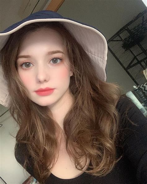 Anastasia Cebulska Vol.125 | 大人かわいい 髪型, 美人 顔, 顔