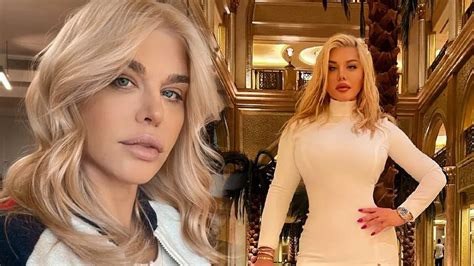 Loredana Groza, în cea mai scurtă fustă purtată vreodată. A încins ...