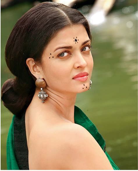 Aishwarya Rai Wallpapers In Saree