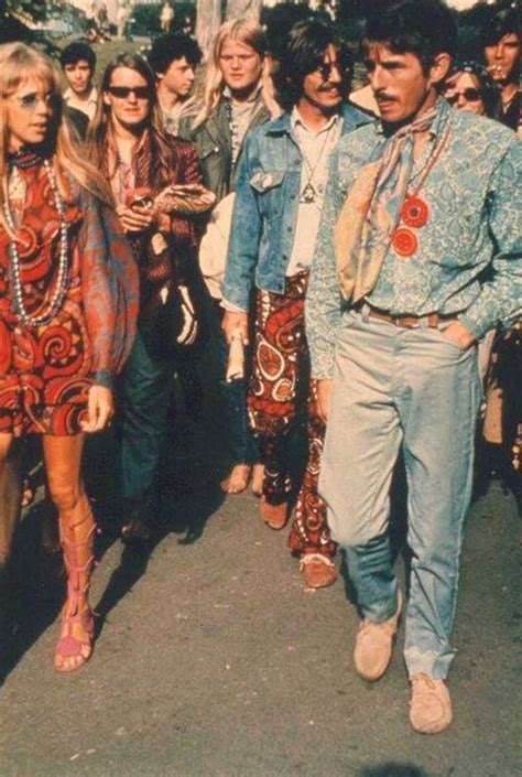 Stunning photos depicting the rebellious fashion at Woodstock, 1969 ...