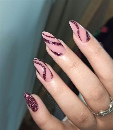 Идеи маникюра гель лак 💡| Holiday nail ideas | Unhas roxas, Unhas ...