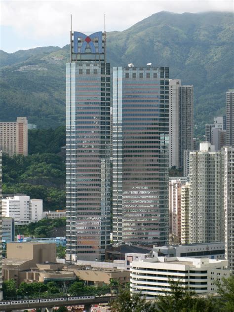 Metroplaza - Wikipedia