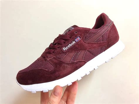 Купить женские бордовые кроссовки Reebok Classic в Санкт-Петербурге