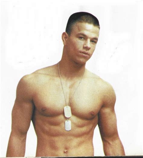 Movie Star 90s: Mark Wahlberg 1994 | Mark wahlberg, Mark wahlberg young ...