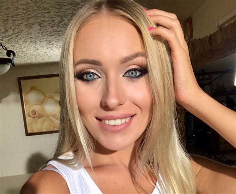 Angelika Grays - Bio, Age, Height, Wiki | Models Biography