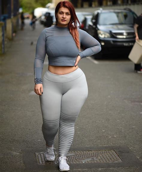 Outfit @nike - Nike epic lux flash tights - wearing XL | Curvy women
