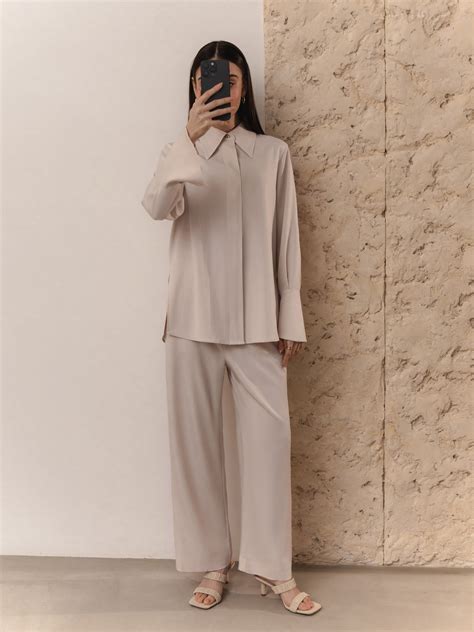 Свободная рубашка с широкими манжетами :: LICHI - Online fashion store