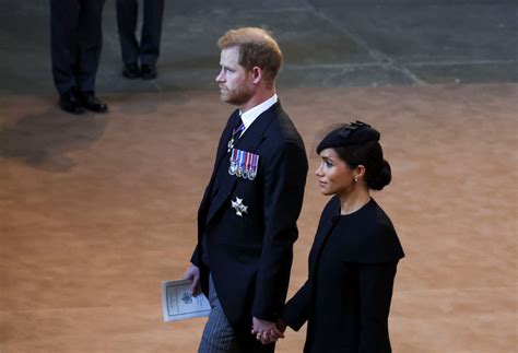 You've Got To See This: Meghan's Mole Sparks Wild Twitter Debate - 0xxtxtw