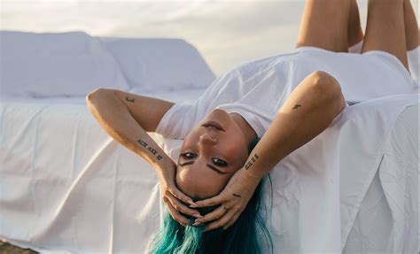 Charlotte Sands Wallpapers (19 images) - WallpaperCat