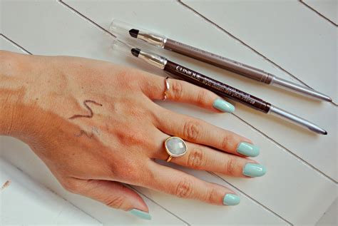 Clinique Quickliner for Eyes Intense - Fashion Mumblr