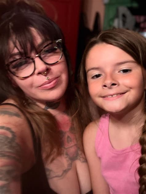 Tania - My apple, my tree. My sweet Darling, Clementine. 🖤 | Facebook