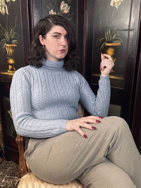 Going for Bishy-rich-lady-at-the-ski-lodgeCore because it is cold AF