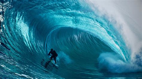 World’s biggest barrel, The Right, Western Australia, big-wave surfer ...