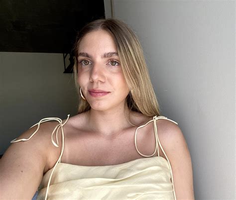 Así es el look nupcial de Nerea Zabala en su boda con Ignacio Ruíz