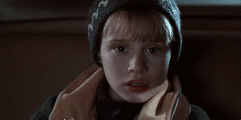 GIF: Scared Kevin McCallister (Home Alone) | Gifrific