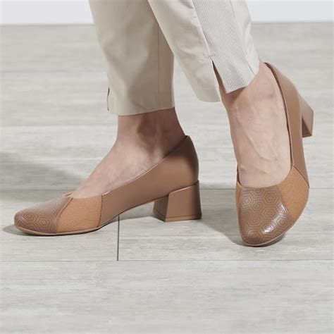 The Bunion Comfort Heels - these are the leather heels that stretch to ...