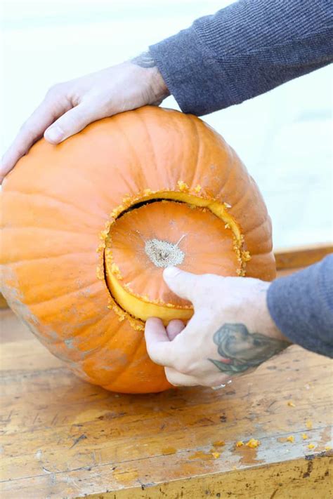 easy ideas to carve a pumpkin 4