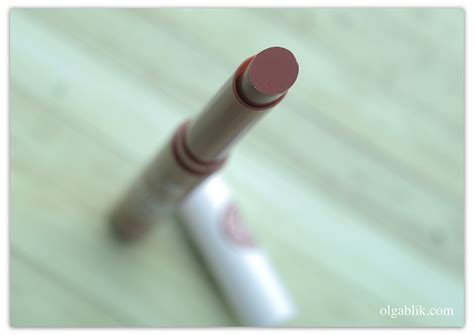 » Помада для губ Essence Insta-Care lipstick — лучшая бюджетная помада