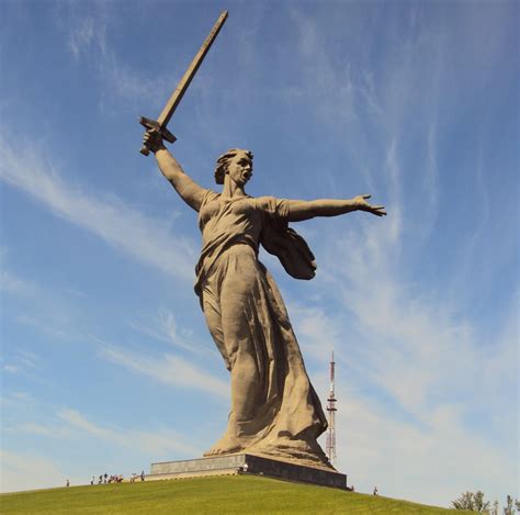 10 интересных фактов о скульптуре Родина-мать