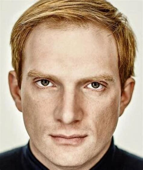 Andrei Burkovskiy - AdoroCinema