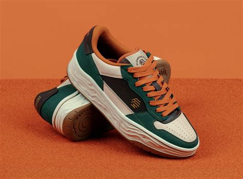Jägermeister x Flowers for Society – Hirsch-Sneaker