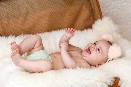 top  ways    baby laugh  smile