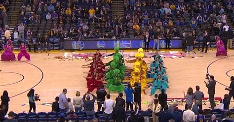 This Upbeat ‘Shape Of You’ Bhangra Routine Performed During An NBA Match Made Everyone Go ...