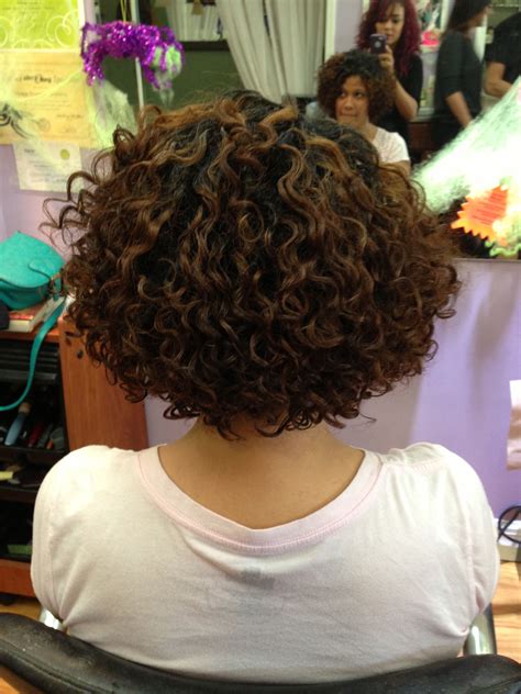 A Guide to the Deva Cut for Enhancing Natural Curls 29