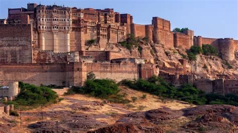 discover   famous unesco hill forts  rajasthan   rich
