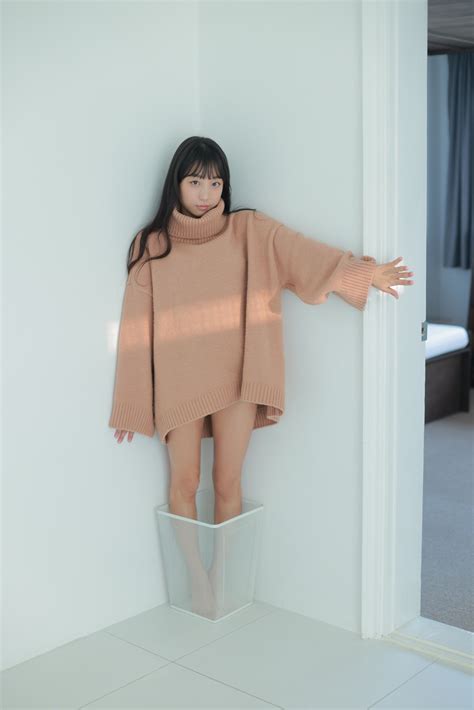 Eunji Pyo (DJ Henney) COSY - V2PH