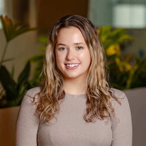 Hannah Wallis - Alpha Agency