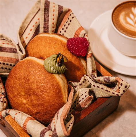 Exploring Traditional Southeast Asian Flavors at Viphalay Restaurant 8