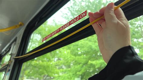 para Pare canadense ônibus, você precisar para puxar corda, fio vai som