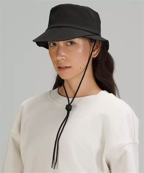 Women's Wide-Brim Bucket Hat with Strap | Hats | Lululemon EU