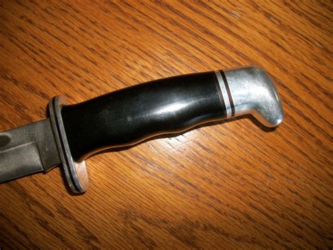 VINTAGE BUCK MODEL 119 HUNTING KNIFE PRE 1986 THREE LINE PHENOLIC GRIP