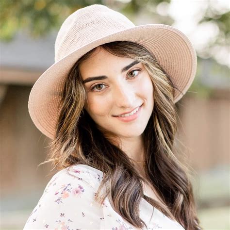 Abigail Shapiro Lookalike