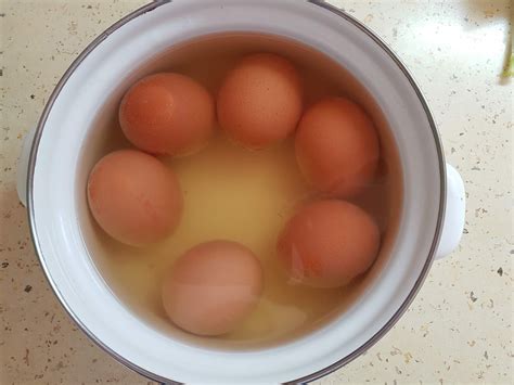 виЕЛИца от вкусове: Лесно: Избелване на яйца за Великден