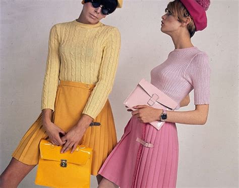 Ontdek de mode van de jaren 60: iconen, trends en meer