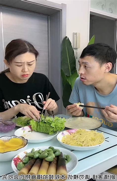 Unique Funny Chinese Couple Eating Mukbang Challenge Trick | intimate