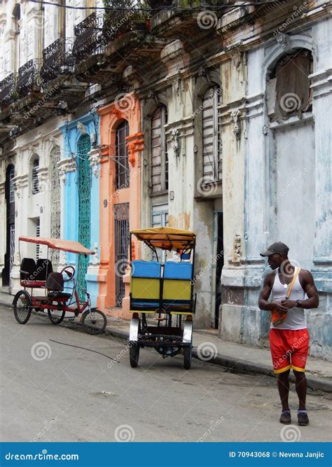 TAXI RICKSHAWS, HAVANA, CUBA Editorial Stock Photo - Image of facade