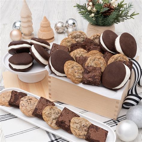 Christmas Baked Goods Premium Gift Basket by GourmetGiftBaskets.com