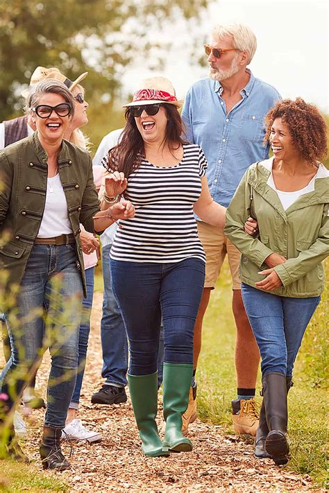 senior singles activities fun ways  meet  people