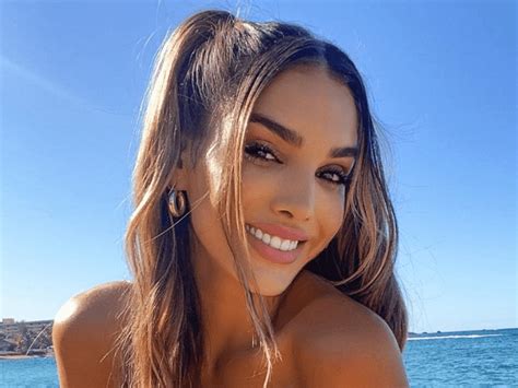 Lyna Perez Gallery | Super Stars Bio