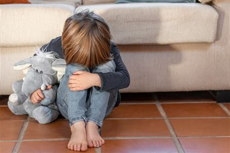 Traumas De Infância Mais Comuns - Estudo mostra como traumas na infância impactam a saúde mental de ...